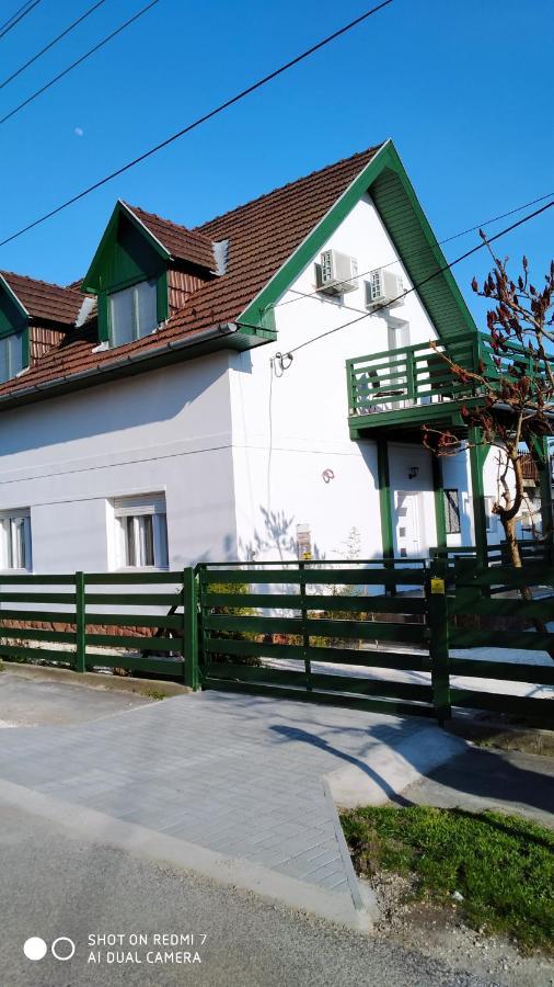 Bamboo Apartman Siófok Exteriör bild